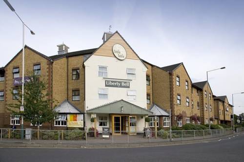 Premier Inn London Romford Central Екстериор снимка