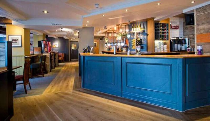 Premier Inn London Romford Central Екстериор снимка