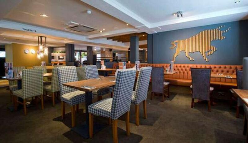 Premier Inn London Romford Central Екстериор снимка